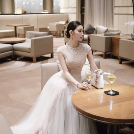 ĐẦM DÀI CỔ ĐÁ
