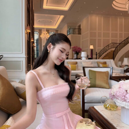 ĐẦM HỒNG DÀI NƠ