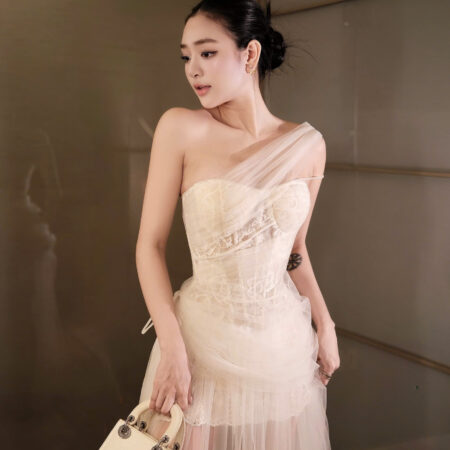 A - ĐẦM REN LƯỚI XÉO VAI