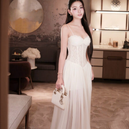A- ĐẦM ĐAN TƠ REN
