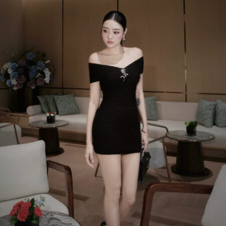A- ĐẦM ÔM CHARM HOA