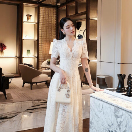 A- ĐẦM REN DÀI TAY LỠ